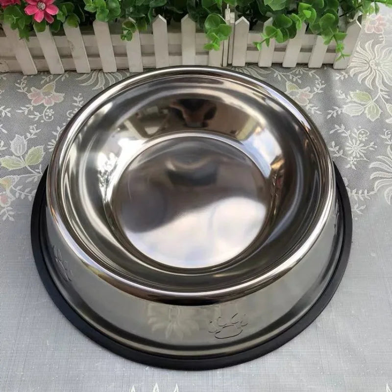 Comedouro Inox para Cães e Gatos: Segurança, Durabilidade e Praticidade em Cada Refeição!